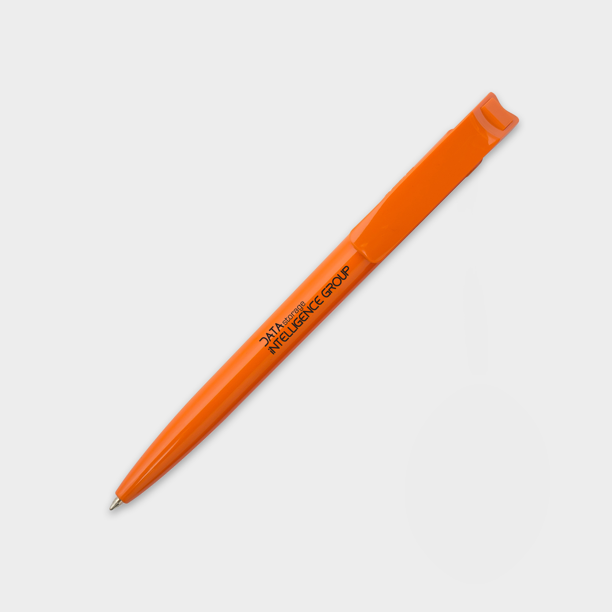 The Green & Good Litani Pen. An eco-friendly and high-quality pen made from recycled plastic bottles (rPET) with black ink refills and a solid colour body. Made in the EU and available in a variety of colours. Orange