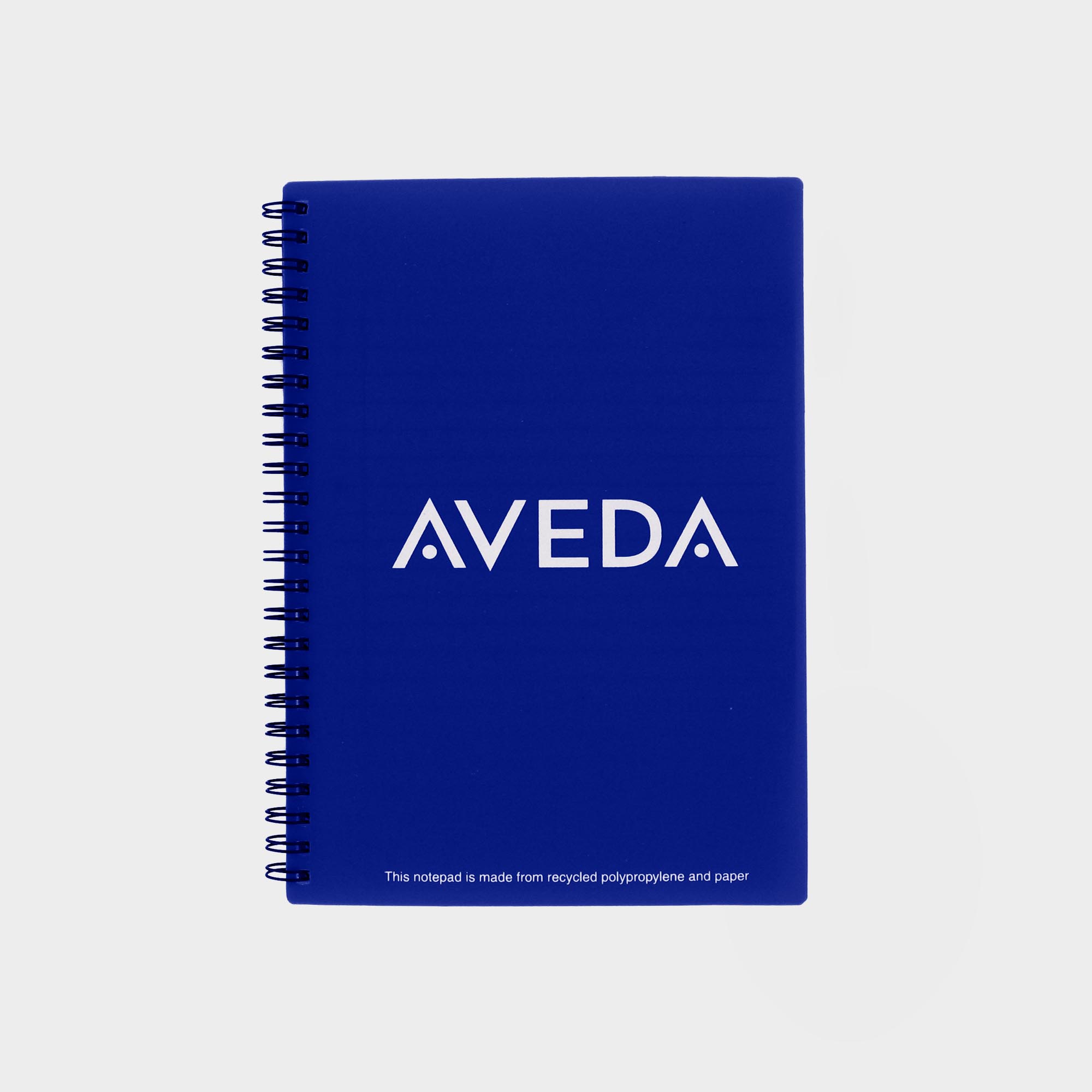 The Green & Good Polypropylene Notebook comes with recycled paper - size A5. The front and back cover is made from recycled polypropylene (500 microns), the sheets are 80gsm. Comes wirebound with 50 sheets as standard. Please contact us if you require a bespoke number of sheets. Royal Blue
