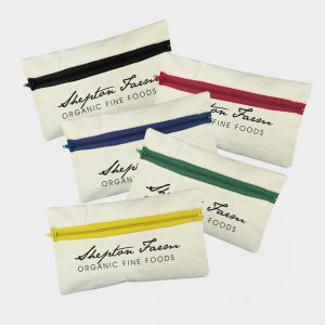 The Green & Good Cotton Pencil Case is made from 10oz organic cotton. This means the cotton is pesticide-free and has been cultivated according to global organic standards. Available with a selection of various coloured zips. Made in the UK.